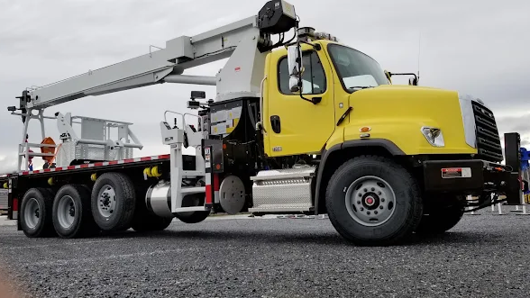 Municipal truck configuration